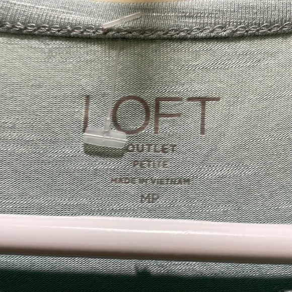 Loft light blue T-shirt (sz mp) - Picture 5 of 9